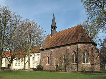 De uit 1272 daterende slotkapel van Strünkede