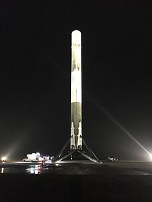 Premier étage de la fusée Falcon 9 après son atterrissage.