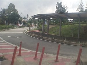 Persimpangan untuk memasuki Kampung Selamat.