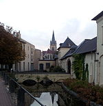 La Grande Motte (office du tourisme) et l'église Saint-Hermès