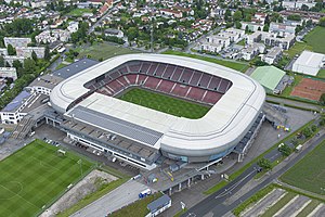 Blick vom auf das Stadion im Juni 2022