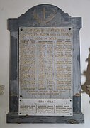 Monument aux morts dans l'église.