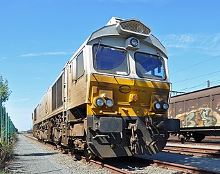 Une locomotive de la Classe 77 de l'opérateur privé de fret ferroviaire Euro Cargo Rail en gare de triage de Zeebrugge-Vorming, à Zeebruges (Flandre-Occidentale). (définition réelle 3 160 × 2 502)