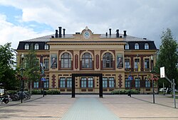 Joensuun taidemuseo torille päin