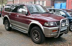 Mitsubishi Pajero Sport (1996–2000)