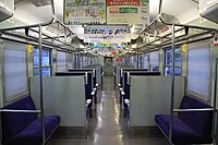 クハ411-117（更新工事未施工車）客室内 JR九州所属車