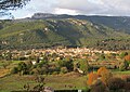 Blick auf die Bergkette über Cuges-les-Pins nach Norden