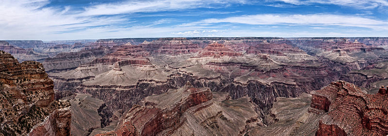 Unha vista panorámica desde o bordo sur