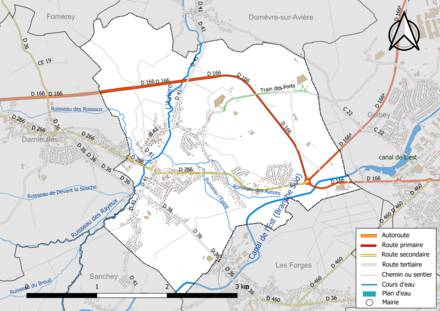 Carte en couleur présentant le réseau hydrographique de la commune