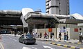 Pemandangan di luar stasiun Masjid Jamek Jalur Ampang ke arah barat daya.