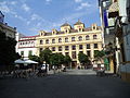 Plaza de la Contratación de Sevilla. Al fondo la sede de la Delegación del Gobierno de la Junta de Andalucía