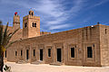 Vue d'une des façades de la Grande Mosquée.