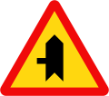 207c: Road junction with priority
