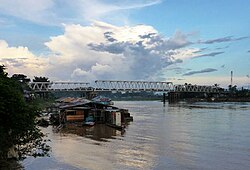 Bridge linking Putussibau town proper with settlements south of the Kapuas River.