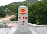 Cột mốc biên giới phía Việt Nam