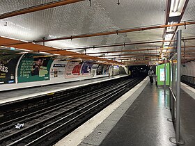 Vue de la station en direction de La Courneuve.