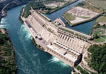 Kanadisku vatnorkuverkini Adam Beck Stations í Niagara Falls, Ontario.