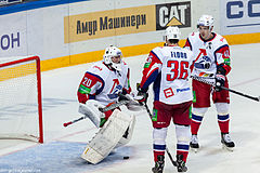 Description de l'image Kolesnik, Flood and Apalkov 2012-09-08 Amur—Lokomotiv KHL-game.jpeg.