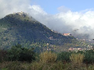 Mystras befästninger sett från Lakoniadalen