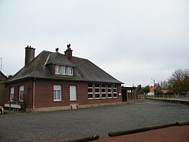 The town hall and school in Ligescourt