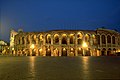 Vista nocturna de l'Arena.