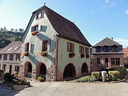 La mairie d'Albé vraisemblablement construite au Moyen Âge, appelée à l'époque la Bürgerstube (salle de réunion des bourgeois).