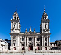 A catedrâle de Sànta Màia, pàrte do patrimònio de l'umanitæ do camìn de Santiago.