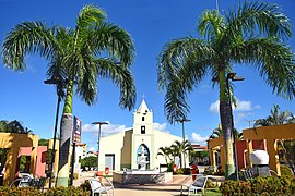 Praça Valentin Guinter, ao fundo a Capela Nossa Senhora da Salete