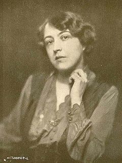 Marika Stiernstedt omkring 1918. Foto: Henry B. Goodwin