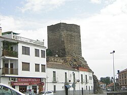 Torretón d'a muralla d'Alba de Tormes.