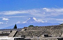 CholulaPyramidPopocatepetl.jpg