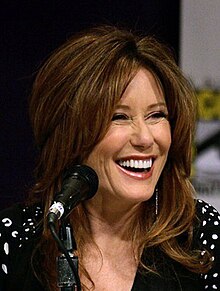 Mary McDonnell cropped.jpg