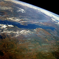 Озеро Танганьика из космоса (июнь 1985 года)