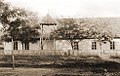 Bessarabiendeutsches Bethaus in Hannowka mit separatem Glockenturm, etwa 1940