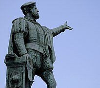 Estatua de Juan Sebastián Elcano en Getaria.