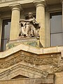 The bronze work America (1910) by Charles Keck sits above the entrance to the memorial