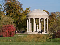 Templo del Amor (1778),en el jardín inglés del Pequeño Trianón (Versalles).