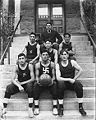 Basketbalový tím domorodých Američanov v roku 1909