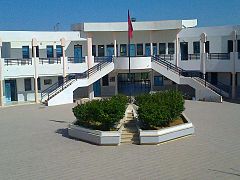 Escuela secundaria piloto del patio de la escuela de Susa