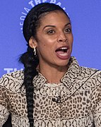 Susan Kelechi Watson jwe kòm Beth Pearson.