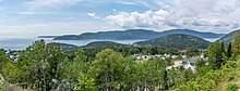 Panorama de Tadoussac, au confluent de la rivière Saguenay et du fleuve Saint-Laurent.