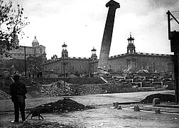 Demolición de las columnas en 1928.