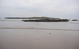 Eyebroughy, with rocks in foreground