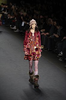 Anna Sui Fall-Winter 2010 069.jpg