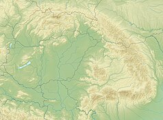 Mapa konturowa Karpat, u góry po prawej znajduje się czarny trójkącik z opisem „Bratkowska Duża”