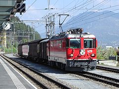 Ge 4/4 II no 629 en gare de Thusis.