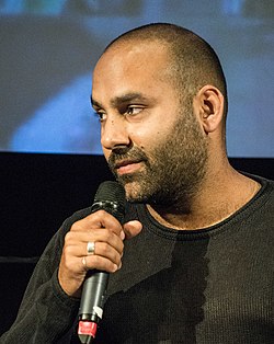 Peter Grönlund under presentationen av Tjuvheder i Filmhuset 2015.