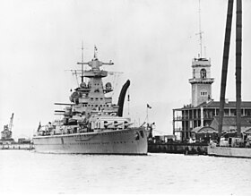 Admiral Scheer ved Gibraltar i 1936