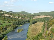 نهر بيرونكا flowing through Czech Karst near Tetín