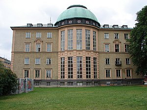 Handelshögskolan i Stockholm (1925) på Sveavägen 65